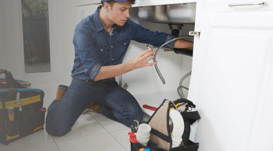 Expert burst pipe repair services in Runnemede, NJ